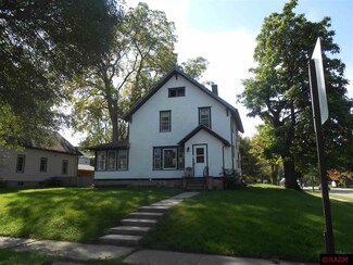 221 Linden St SW, Sleepy Eye, MN 56085