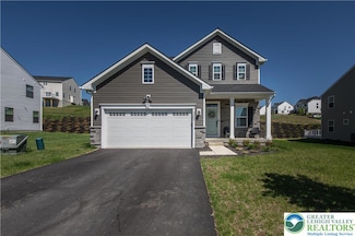 8202 Young Blvd, Fogelsville, PA 18051