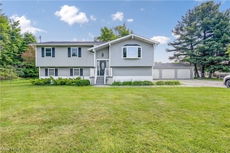 2948 Warner Rd, Fowler, OH 44418