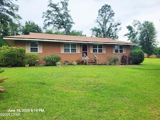 4881 Tall Pine Dr, Marianna, FL 32446