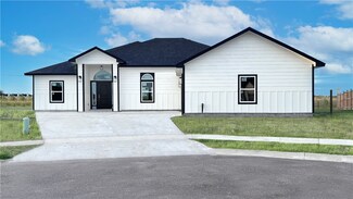 108 Speargrass Ln, Odem, TX 78370