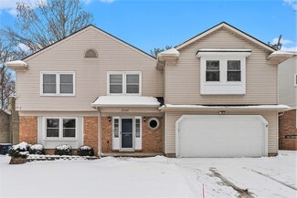 3345 Bluett Dr, Ann Arbor, MI 48105