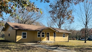 602 S Sarah St, Humansville, MO 65674