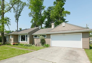 6308 Maywood Cir, Fort Wayne, IN 46819