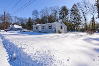 4 Lakeview St, Salem, NH 03079