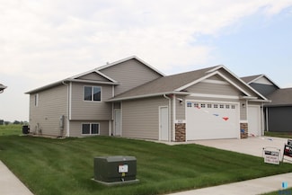 907 Birch St, Harrisburg, SD 57032