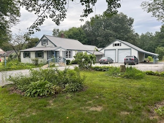 177 Weymouth Rd, Gray, ME 04039