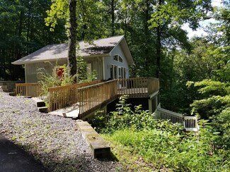 101 Granada Dr, Tuckasegee, NC 28783