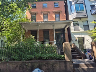 122 Clinton Ave, Brooklyn, NY 11205
