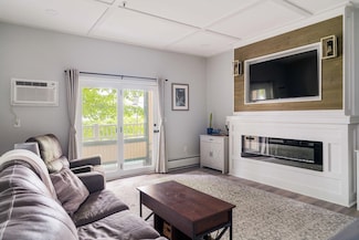38 Carter St Unit 112, Everett, MA 02149