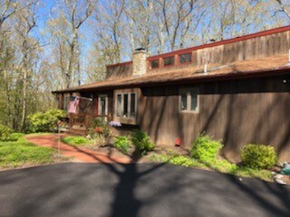 21 Latham Farm Rd, Smithfield, RI 02917