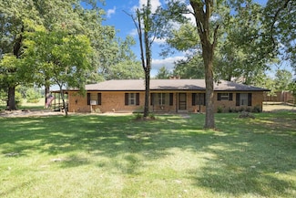5206 Lotus Ln, Lufkin, TX 75904