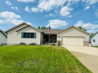 780 18th St NE, Owatonna, MN 55060