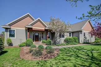 W6832 Farmers Grove Rd, Monticello, WI 53570