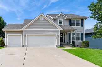 2705 Fayrdale Dr, Des Moines, IA 50320
