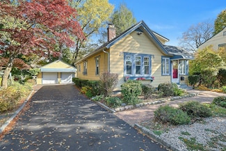 151 Benedict Ave, Thornwood, NY 10594