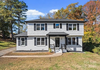 5609 Alanhurst Place, Charlotte, NC 28217