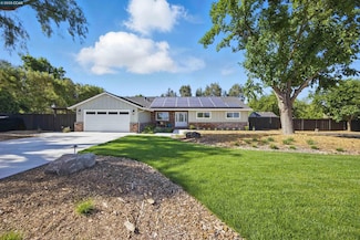 1430 Carpenter Rd, Oakley, CA 94561