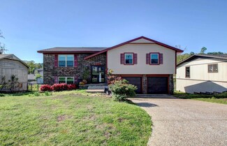 11409 E Stoney Point Ct, Little Rock, AR 72211