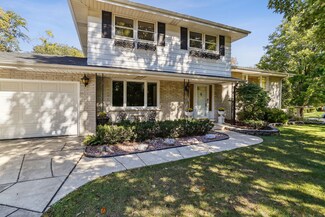 13042 S Forestview Rd, Palos Heights, IL 60463