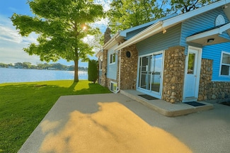238 Cooks Landing, Michigan Center, MI 49254