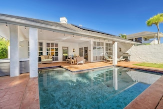 4571 Emmalani Dr, Princeville, HI 96722