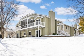 5561 Bimini Dr, Hopkins, MN 55343