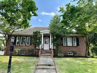 54 Nevsky St, Edison, NJ 08820