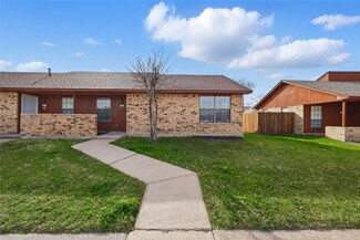 1715 Creekview Dr, Glenn Heights, TX 75154