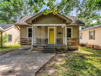 2419 S Vermont Ave, Independence, MO 64052