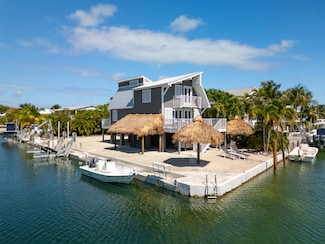 1082 Bay Dr, Summerland Key, FL 33042