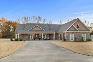 106 W End St, Beebe, AR 72012