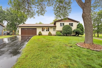 9895 98th Place N, Maple Grove, MN 55369