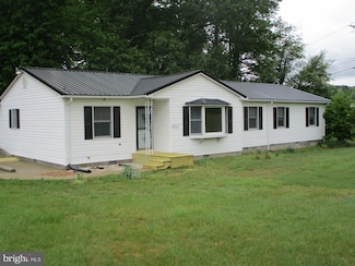 42856 Higgs Ln, Hollywood, MD 20636