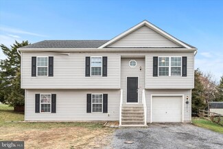 11 Eisenhower Cir, Inwood, WV 25428