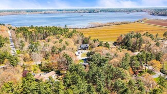 25 Gerrish Rd, Rochester, MA 02770
