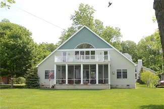 832 W Lakeshore Dr, Kelleys Island, OH 43438
