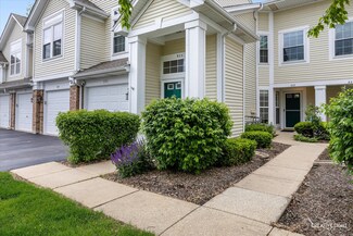 937 Huntington Dr Unit 60200, Elk Grove Village, IL 60007