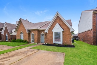 1659 Red Barn Dr, Cordova, TN 38016