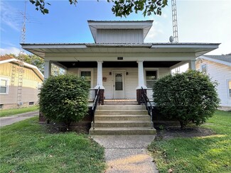 2313 Marion Ave, Mattoon, IL 61938