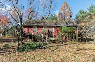 24105 Chardon Rd, Cleveland, OH 44143