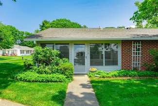 137 Eastbourne Ct Unit A, Ridge, NY 11961