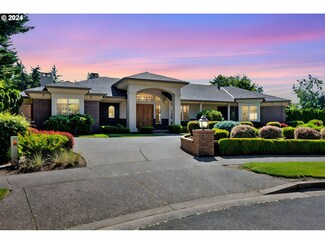 2306 Park Grove Dr, Eugene, OR 97408