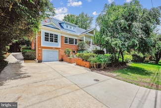 5407 Kirkwood Dr, Bethesda, MD 20816