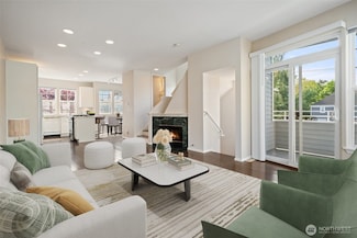 615 Federal Ave E Unit A, Seattle, WA 98102
