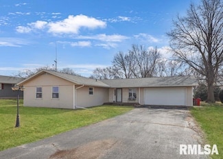 202 W Williams St, Yates City, IL 61572