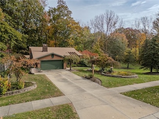 9001 Bluejay Ln, Mentor, OH 44060