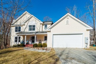 334 Mending Walls Rd, Manchester Center, VT 05255