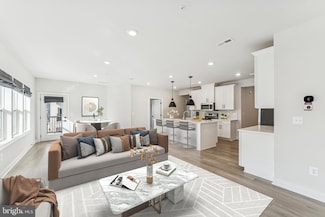 12850 Mosaic Park Way Unit 2-A, Herndon, VA 20171