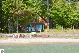 13366 N Forest Beach Shores Rd, Northport, MI 49670